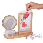 Kişiye Özel Fotoğraflı Hareketli Ahşap Ledli Papatya Çerçeve